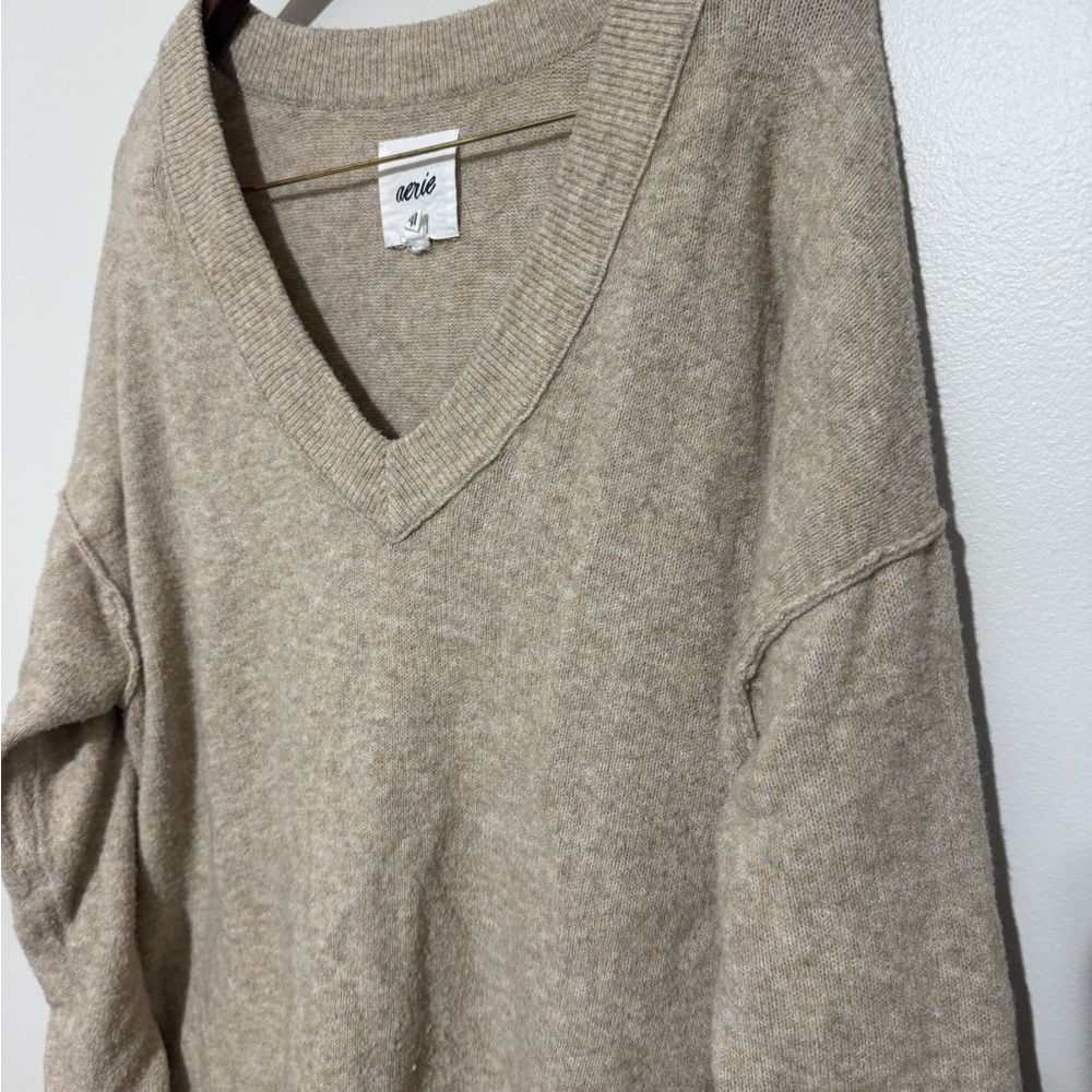 Aerie Unreal V Neck Sweater Womens Size Large Beige Oversized Long Sleeve - Picture 3 of 11